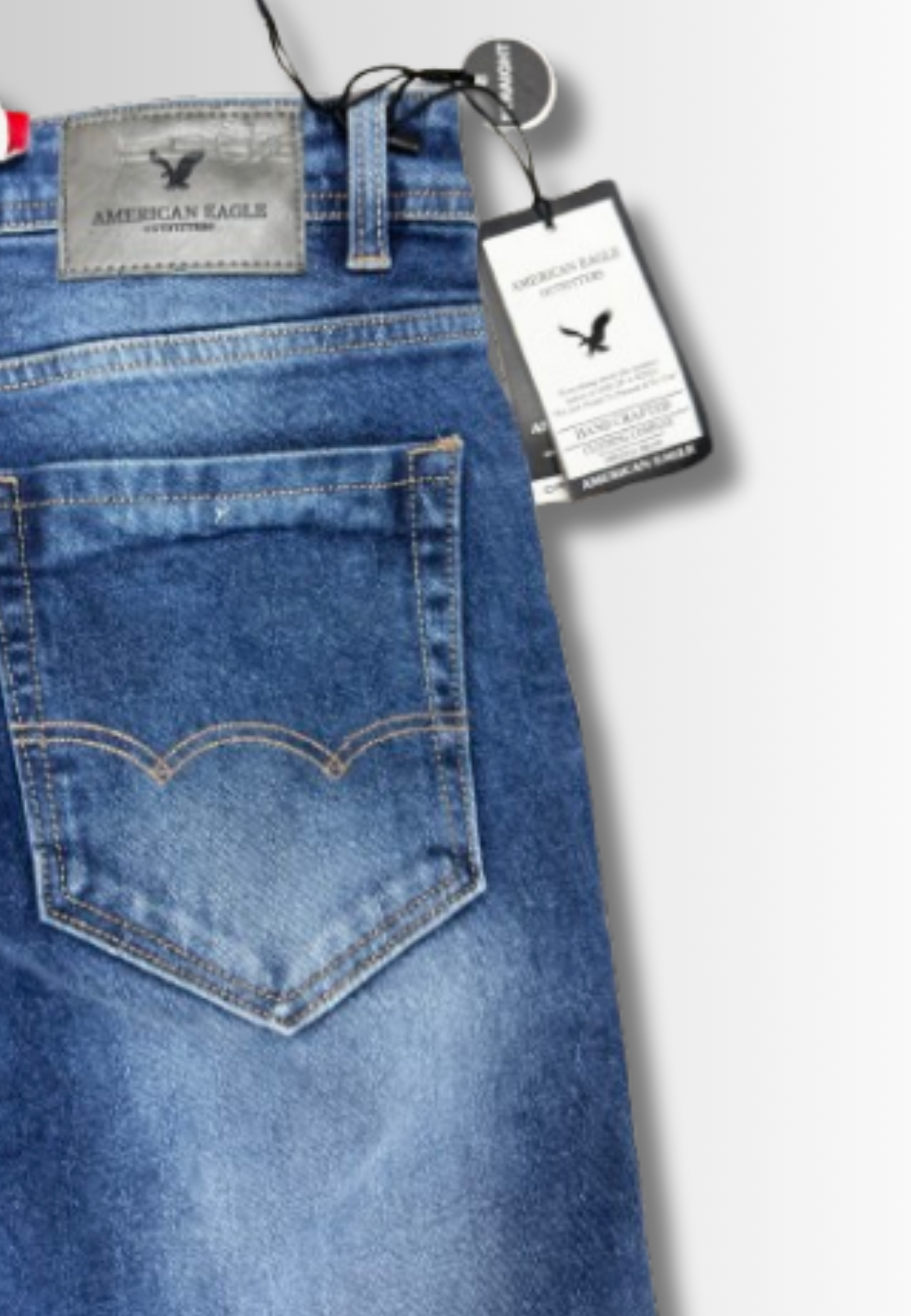 American Eagle Men's Blue Classic Straight-Leg Jeans – Vintage Wash