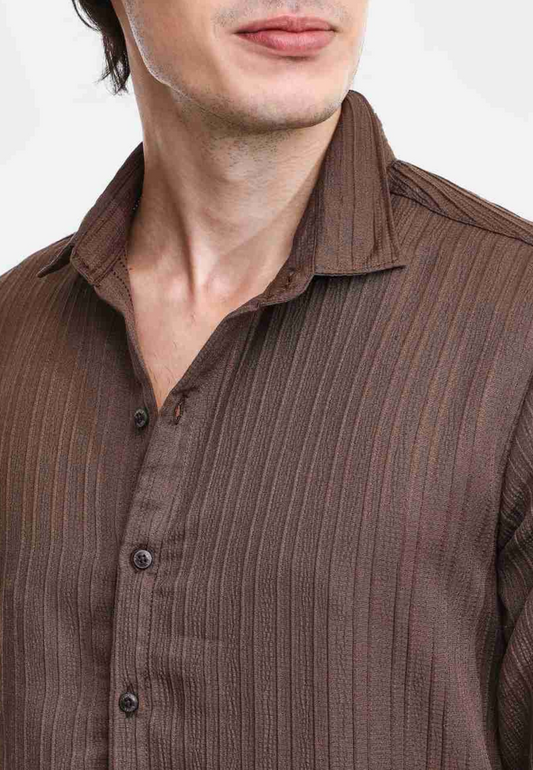 Men Regular Fit Solid Spread Collar Casual Shirt
